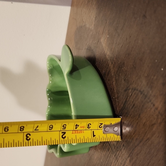 Stonewall. Green Christmas Tree Dish. - Picture 5 of 5